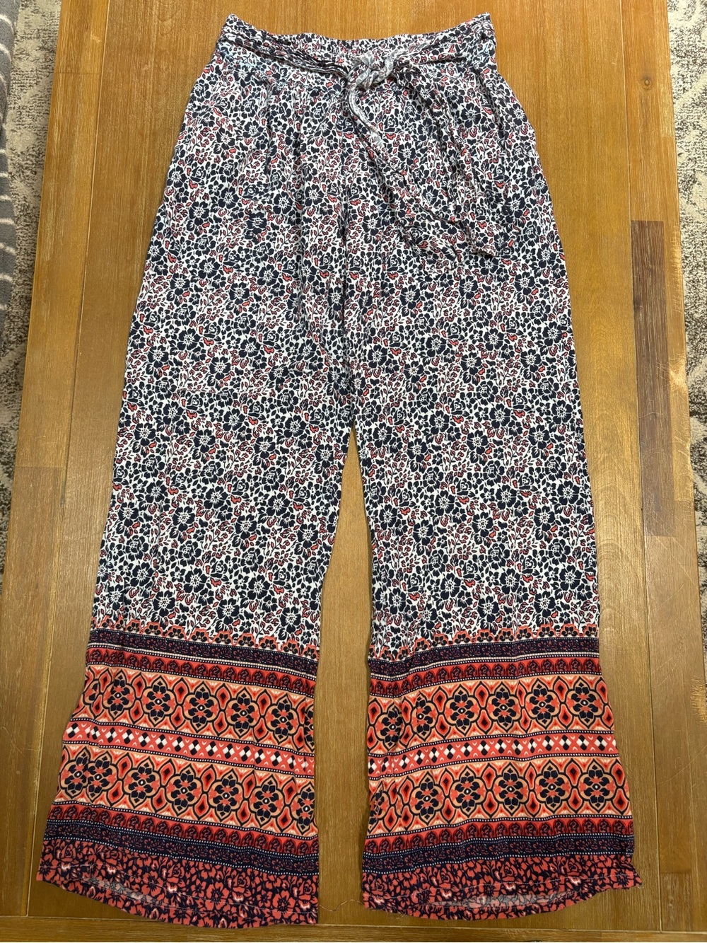 Printed Wide-Leg Pull-On Pants with Navy and Coral Border